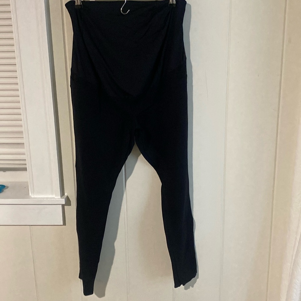 Isabel maternity black legging size large
